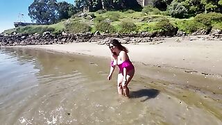Cougar's Tits Abruptly Fell Out Of Her Swimsuit On The Beach