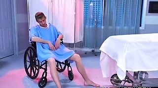 Kagney Linn Karter, Danny D And Große Titten In Supah Nurse Heals Her Patient